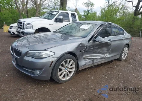 2013 BMW 528I xDrive из США, поврежденный, VIN WBAXH5C54DD108435